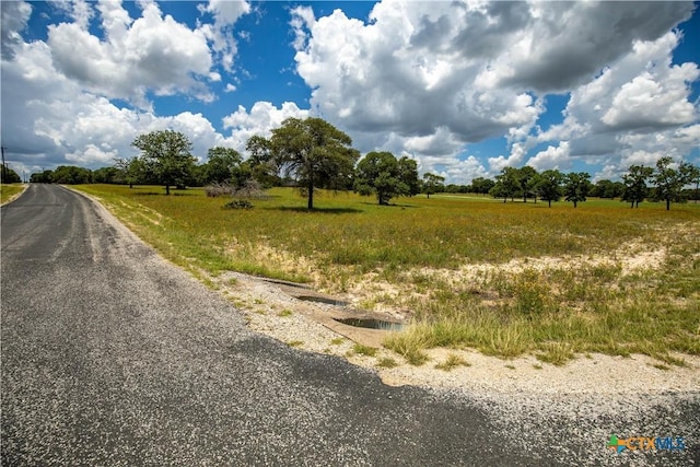 800 Powder Rdg, Luling, TX 78648