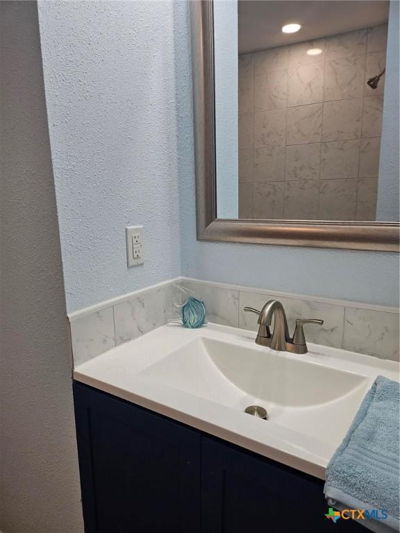 105 N Rhomberg St, Burnet, TX 78611 - photo 36