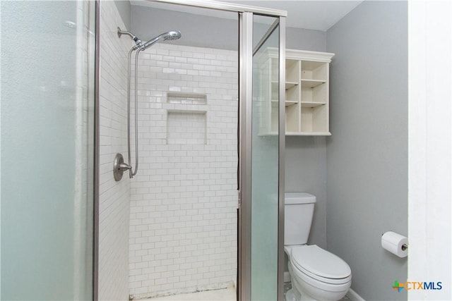 1401 N Penelope St, Belton, TX 76513 - full bathroom with a shower stall and toilet