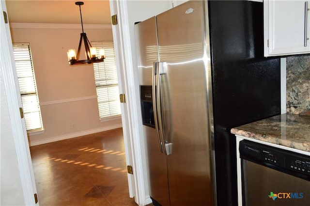 391 County Road 3150, Kempner, TX 76539 - kitchen featuring appliances with stainless steel finishes, crown molding, a chandelier, white cabinets, and hanging light fixtures
