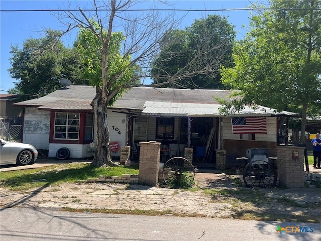 704 W W Ave B, Belton, TX 76513 - photo 1