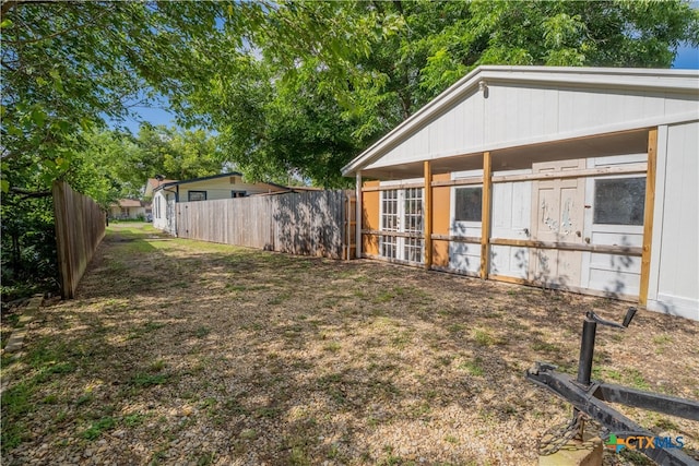 503 Maresh St, Taylor, TX 76574 - view of yard