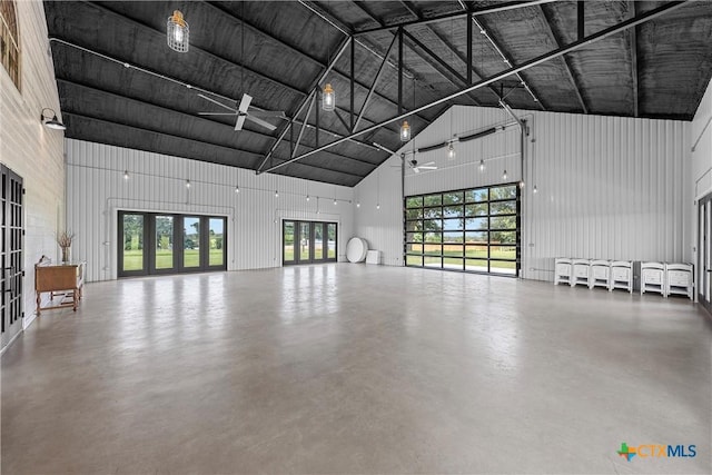 garage featuring ceiling fan