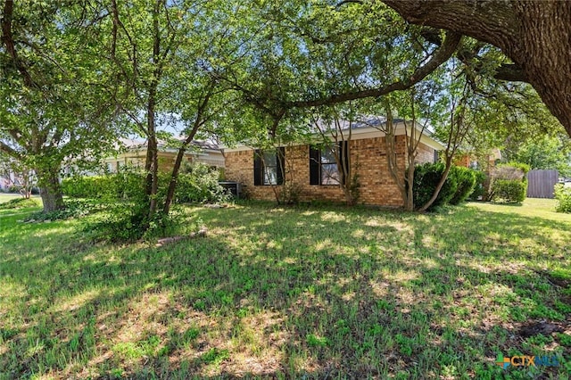 1301 Chapel Creek Rd, Waco, TX 76712 - view of grassy yard