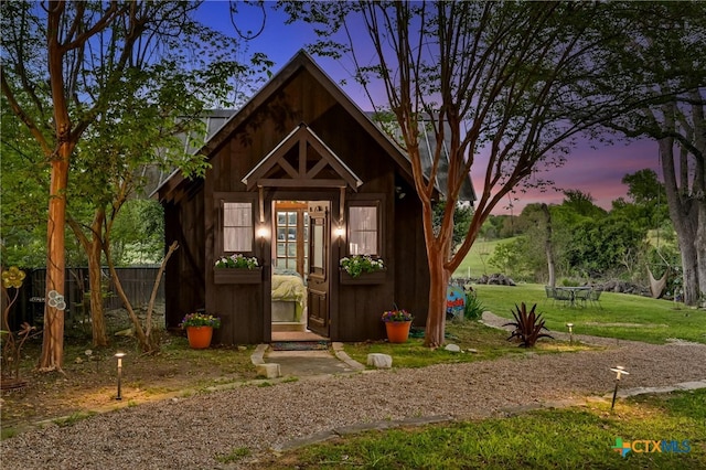 913 Southridge Rd, Salado, TX 76571 - view of front facade featuring an outbuilding and a front lawn