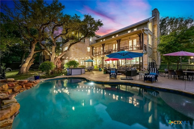 913 Southridge Rd, Salado, TX 76571 - swimming pool with a patio and outdoor dining area