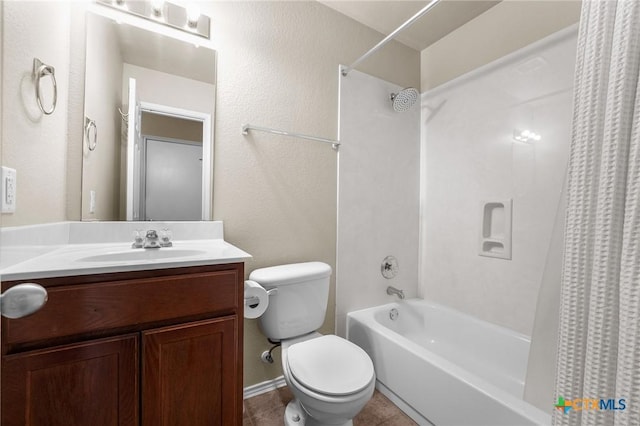 824 Starlight Dr, Temple, TX 76502 - full bathroom featuring shower / bath combo, toilet, vanity, and a textured wall