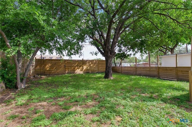 542 Williamsburg Pl, San Antonio, TX 78201 - view of fenced backyard