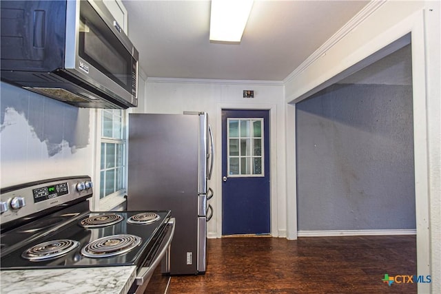 202 Margaret Lee St, Copperas Cove, TX 76522 - kitchen featuring stainless steel appliances, dark wood-type flooring, and ornamental molding