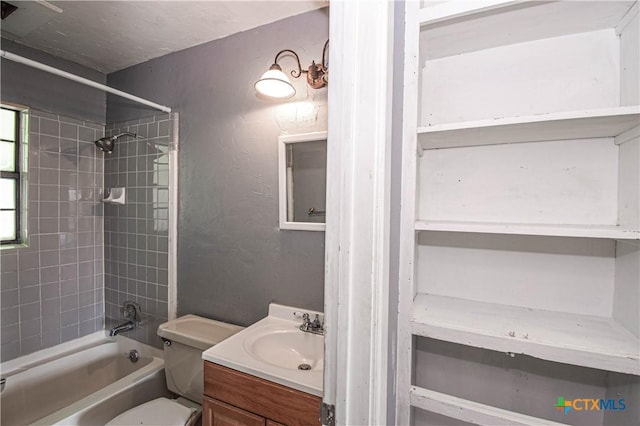202 Margaret Lee St, Copperas Cove, TX 76522 - bathroom with bathtub / shower combination, vanity, and a textured wall