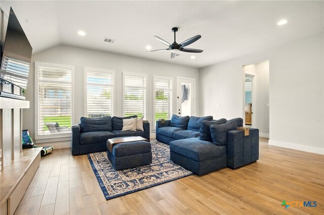 1911 Peres St, New Braunfels, TX 78132 - living area featuring ceiling fan, light wood-type flooring, baseboards, recessed lighting, and vaulted ceiling