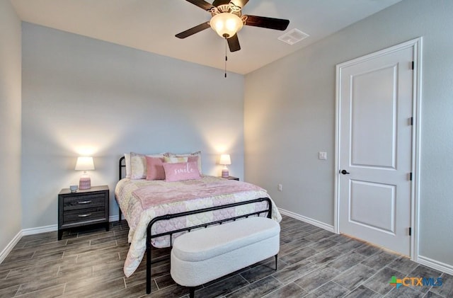 bedroom featuring ceiling fan