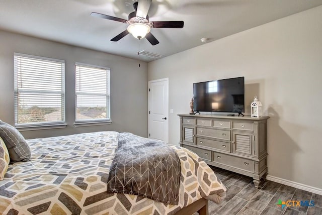 bedroom with ceiling fan