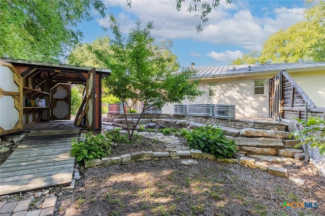 801 Arrowhead Dr, Salado, TX 76571 - view of yard