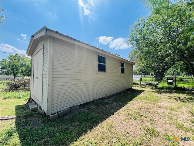 212 Brook St, Seguin, TX 78155 - view of side of home