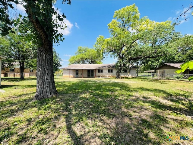 212 Brook St, Seguin, TX 78155 - view of yard