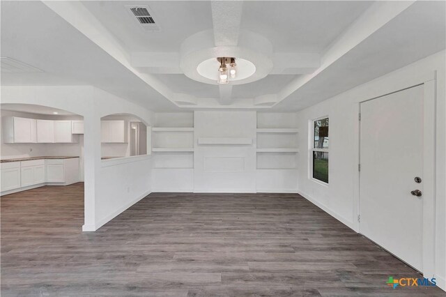 414 Ellis St, Seguin, TX 78155 - walk in closet featuring ceiling fan, visible vents, and dark wood finished floors