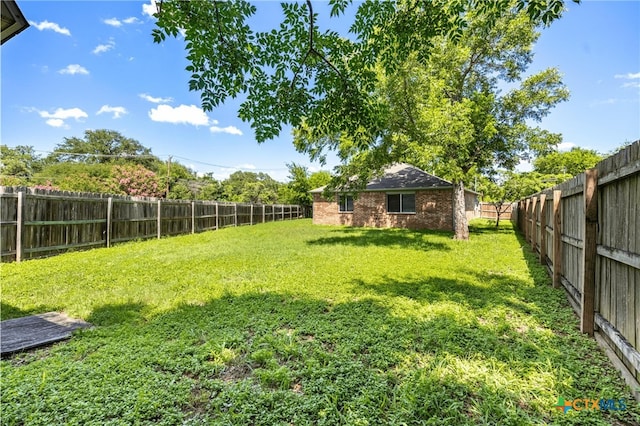 504 Surghnor St, Belton, TX 76513 - view of fenced backyard