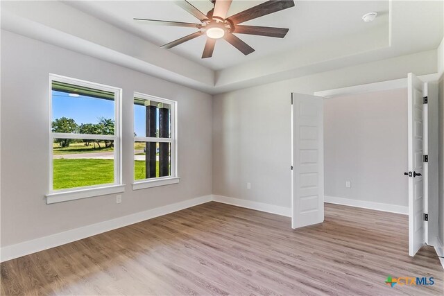 2109 Park View Dr, Marble Falls, TX 78654 - empty room with ceiling fan, light wood-style flooring, a smoke detector, and baseboards
