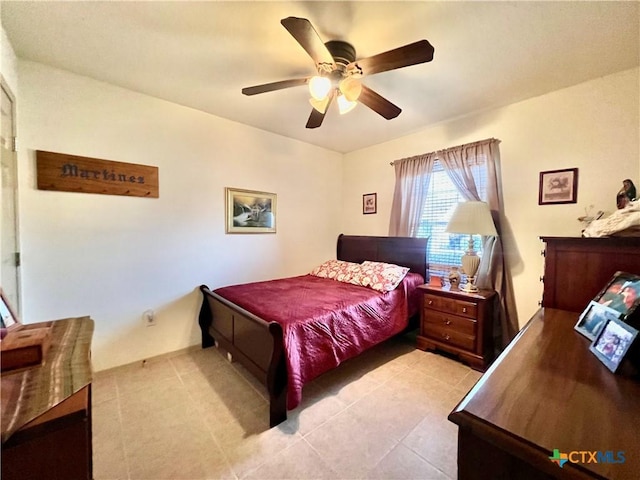 bedroom featuring a ceiling fan