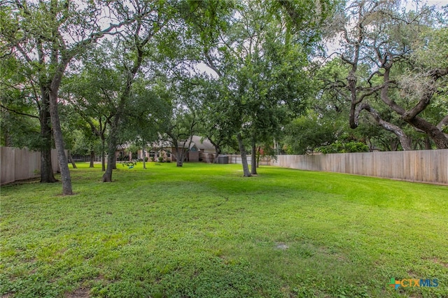 11503 Meredith Dr, Belton, TX 76513 - view of yard