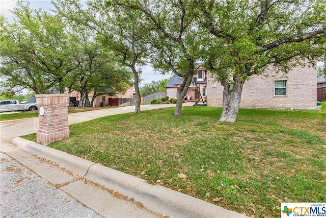 view of front of property with a front yard