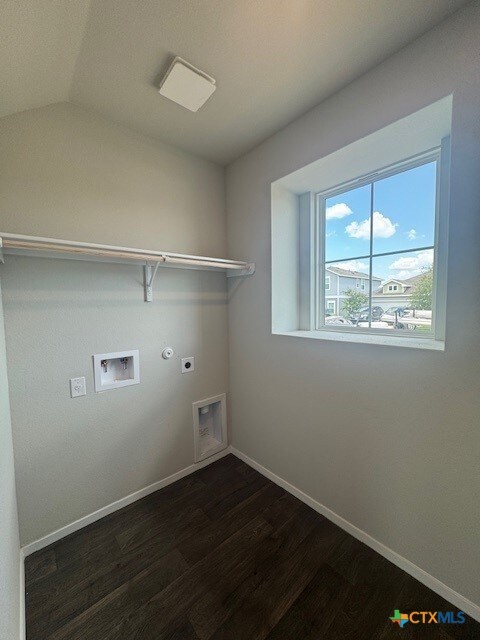 133 Keltic Dr, Kyle, TX 78640 - photo 6