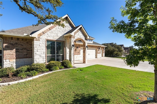 view of front of home with a front yard