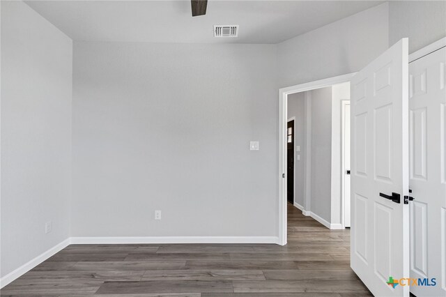 9923 Loma Alta Cir, Converse, TX 78109 - spare room featuring wood finished floors and baseboards