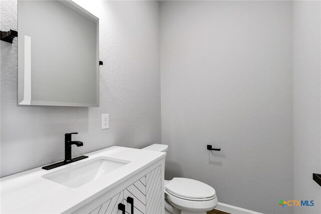 9923 Loma Alta Cir, Converse, TX 78109 - bathroom featuring vanity and toilet