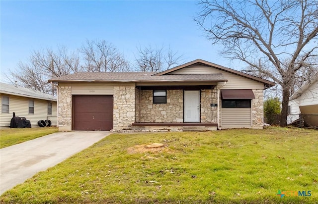 single story home featuring a front yard, roof with shingles, driveway, and an attached garage