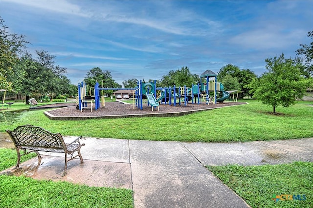 2006 Canyon Creek Dr, Temple, TX 76502 - communal playground with a lawn