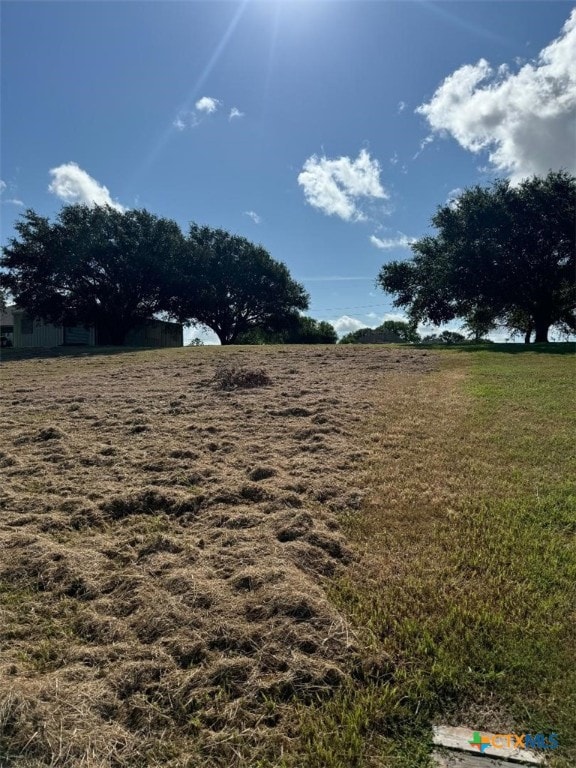 Listing photo 3 for TBD W Bayshore Dr, Palacios TX 77465