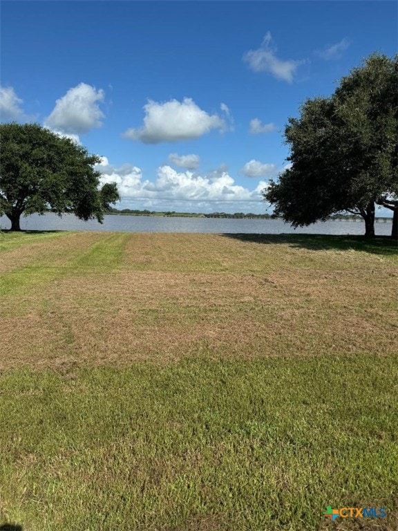 Listing photo 2 for TBD W Bayshore Dr, Palacios TX 77465