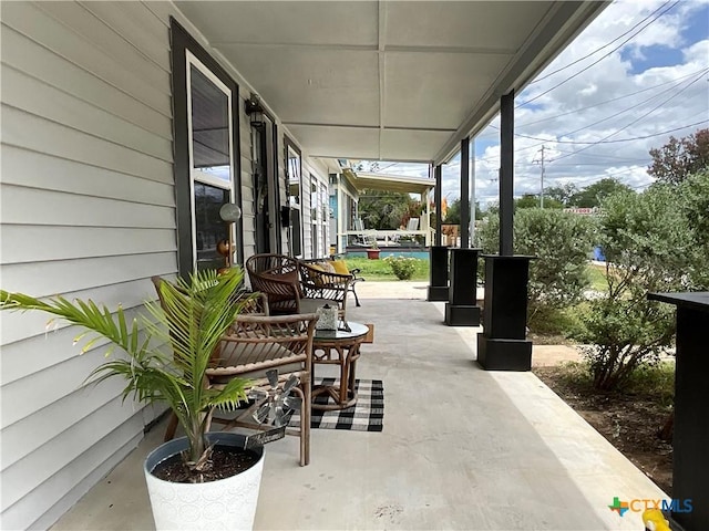 1210 N Milam St, Seguin, TX 78155 - view of porch
