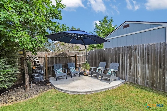 272 Adoquin Trl, Buda, TX 78610 - view of yard with a patio