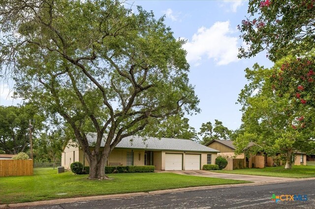 114 Pecan Dr, Elgin, TX 78621 - photo 1