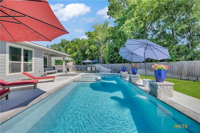5010 Fallen Tree Dr, Temple, TX 76502 - view of swimming pool featuring a patio and a fenced backyard