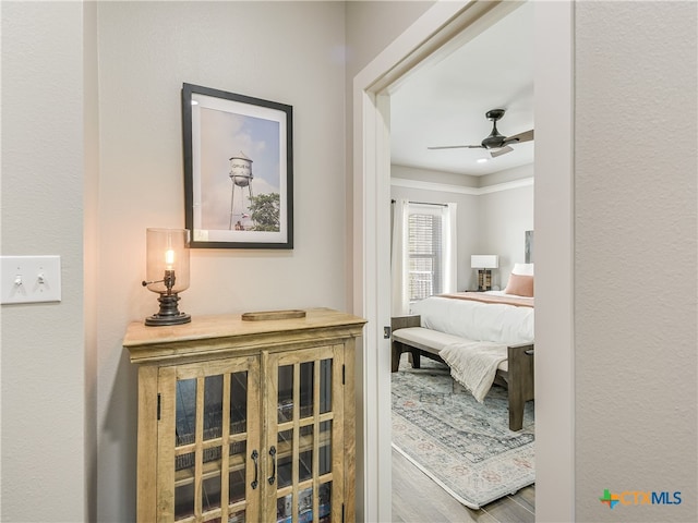 bedroom featuring ceiling fan