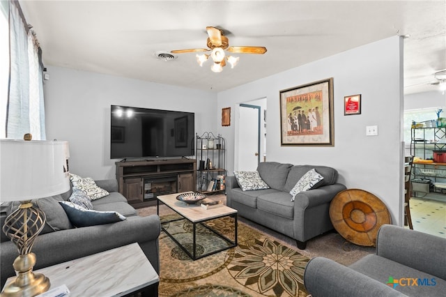 603 S 13th St, Copperas Cove, TX 76522 - living area with ceiling fan