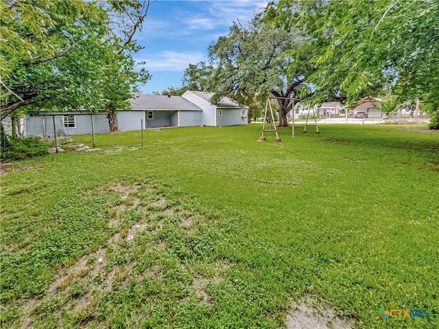 1805 E N St, Victoria, TX 77901 - view of grassy yard
