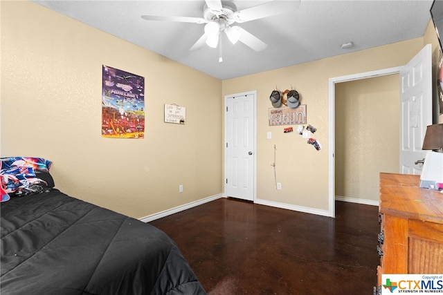 bedroom with ceiling fan