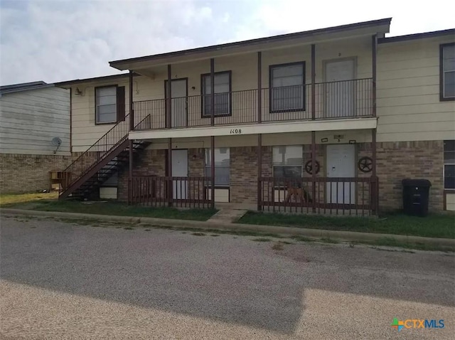 view of front of house with a porch