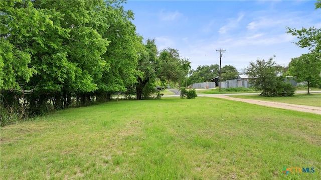 306 W Pecan Dr, Johnson City, TX 78636