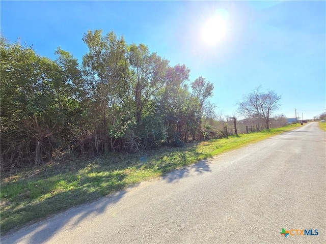 Listing photo 3 for 309 Mosier Dr, Palacios TX 77465