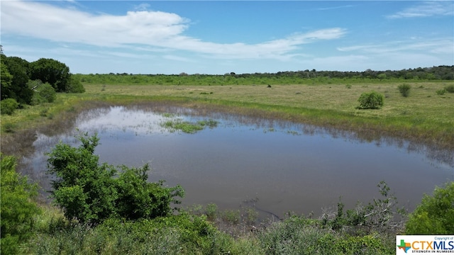 Listing photo 2 for 4207 County Road 444, Waelder TX 78959