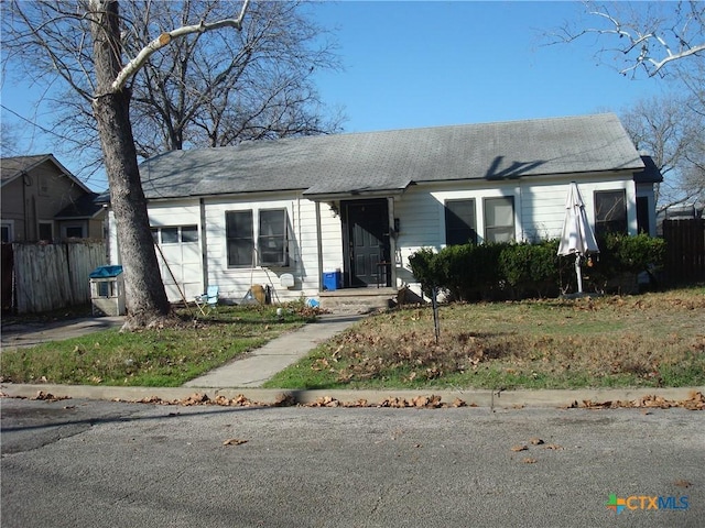 view of front of property