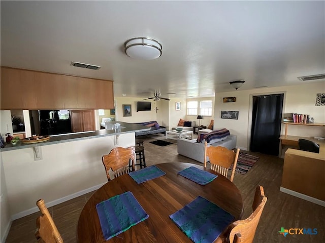 364 N Blackburn Ave, Port Lavaca, TX 77979 - dining area with wood finished floors and ceiling fan