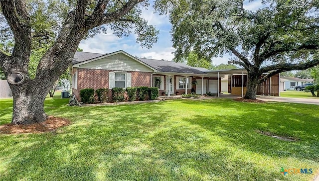 108 Sandra St, Edna, TX 77957 - photo 1