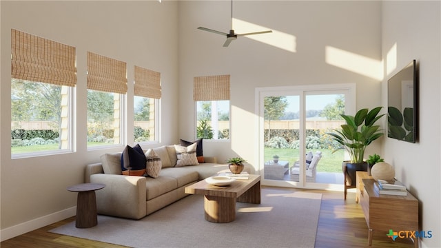 sunroom with ceiling fan